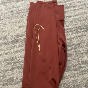 Pink Nike leggings